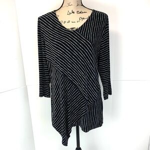Chicos Travelers Size 2 M Asymmetrical Top Acetate Spandex Black White Stripe